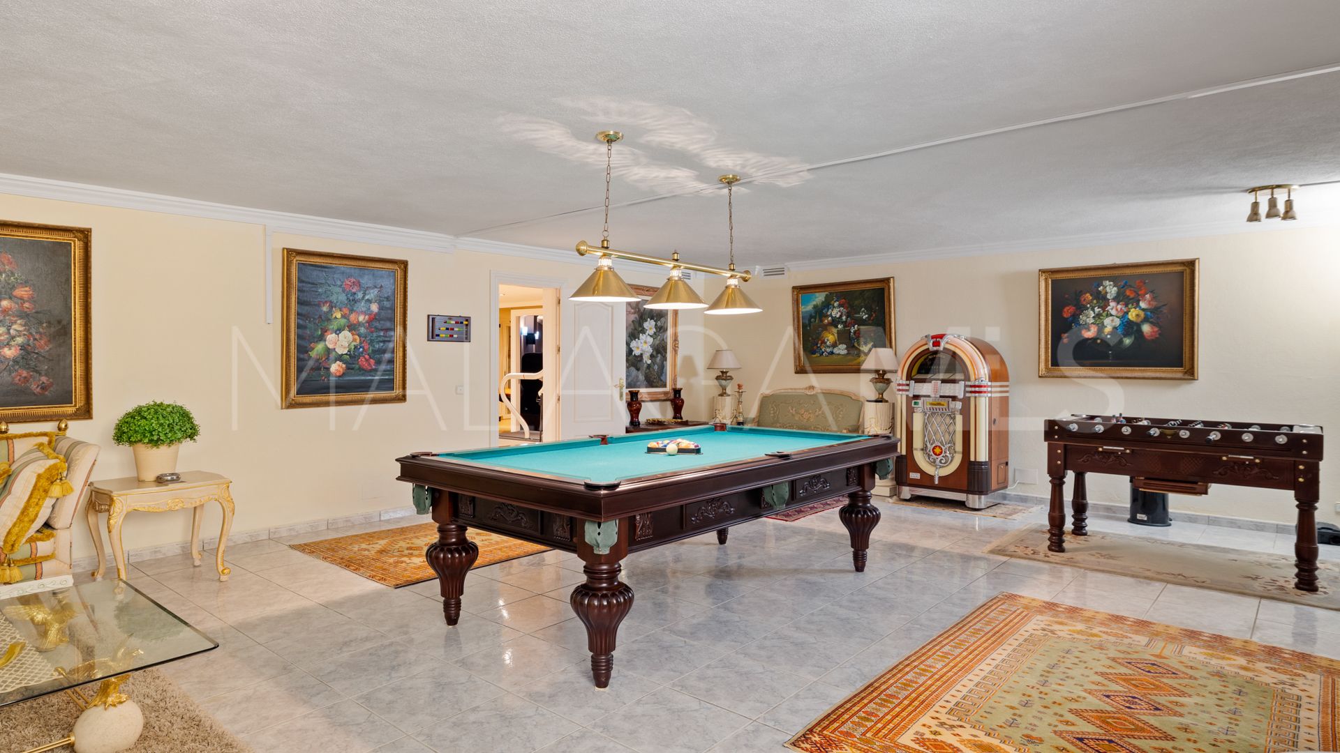 Villa with 6 bedrooms for sale in Nueva Andalucia