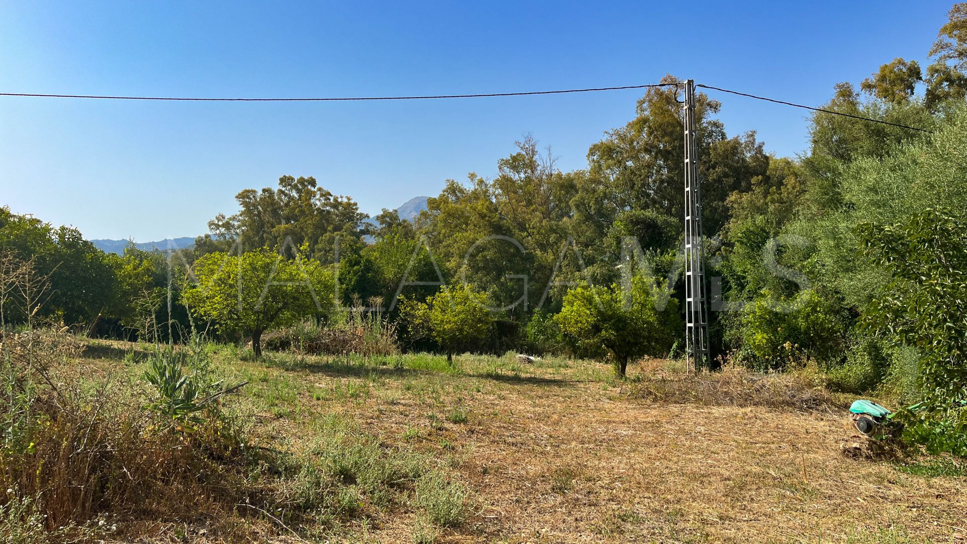 Buy Guaro 4 bedrooms country house