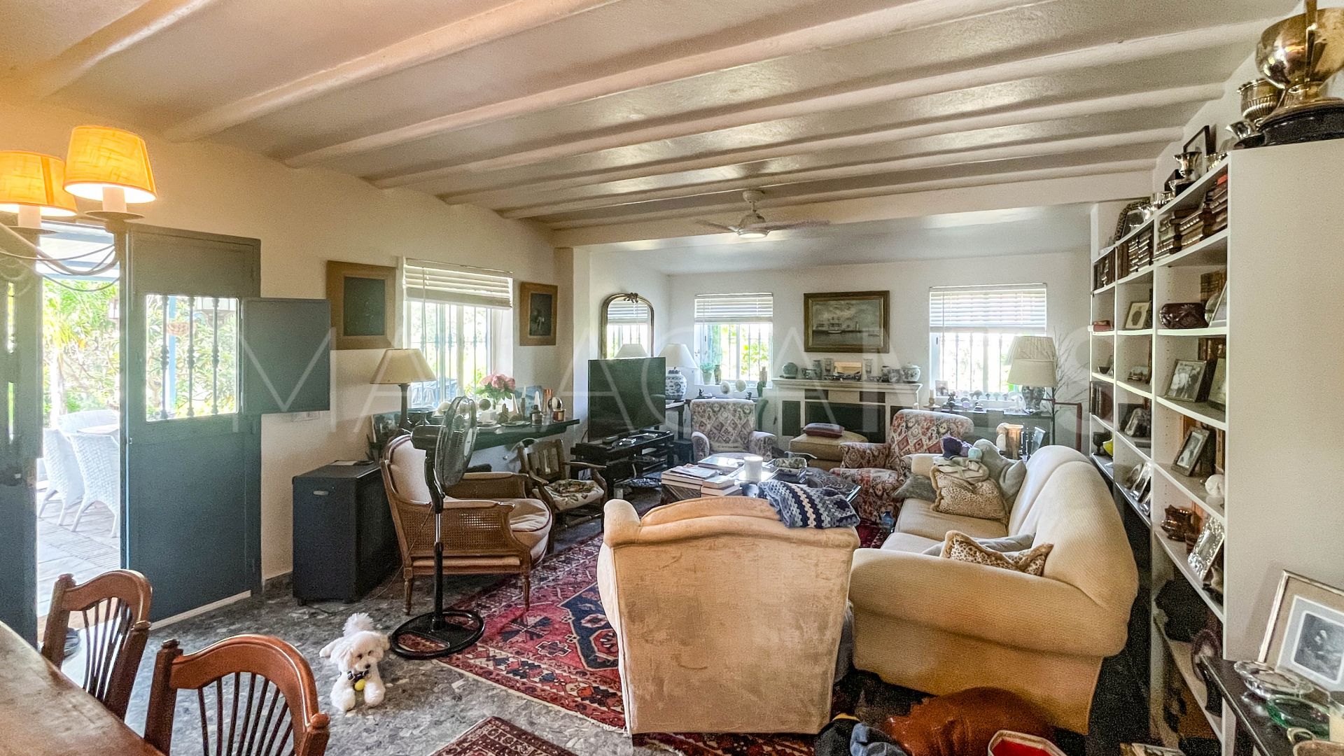 Buy Guaro 4 bedrooms country house