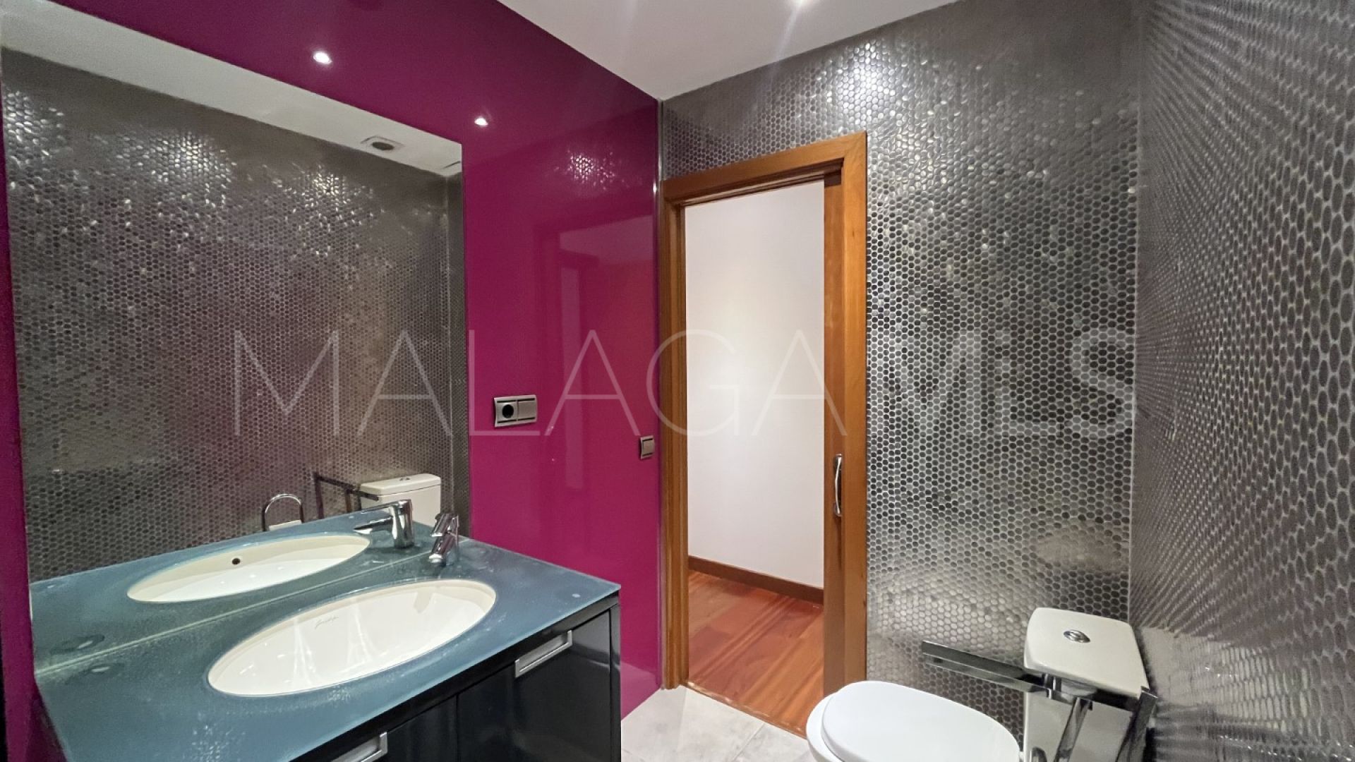 9 bedrooms penthouse for sale in El Embrujo Banús