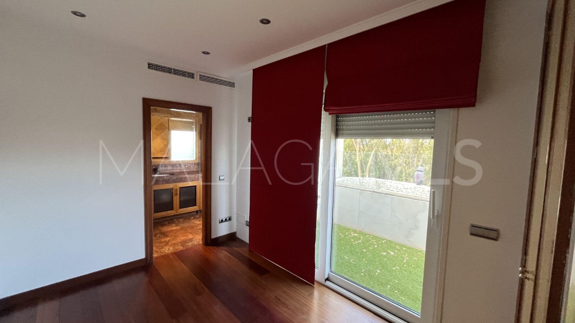 9 bedrooms penthouse for sale in El Embrujo Banús