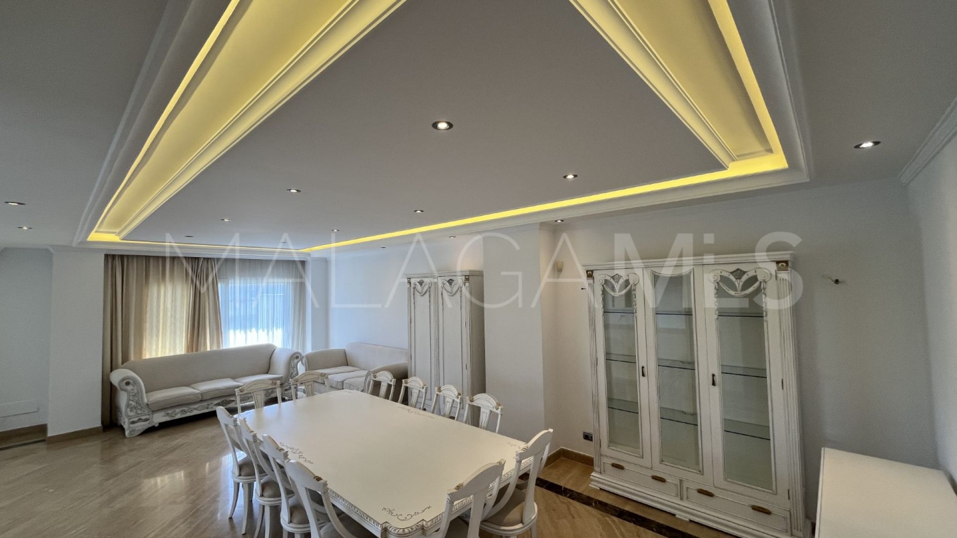 9 bedrooms penthouse for sale in El Embrujo Banús