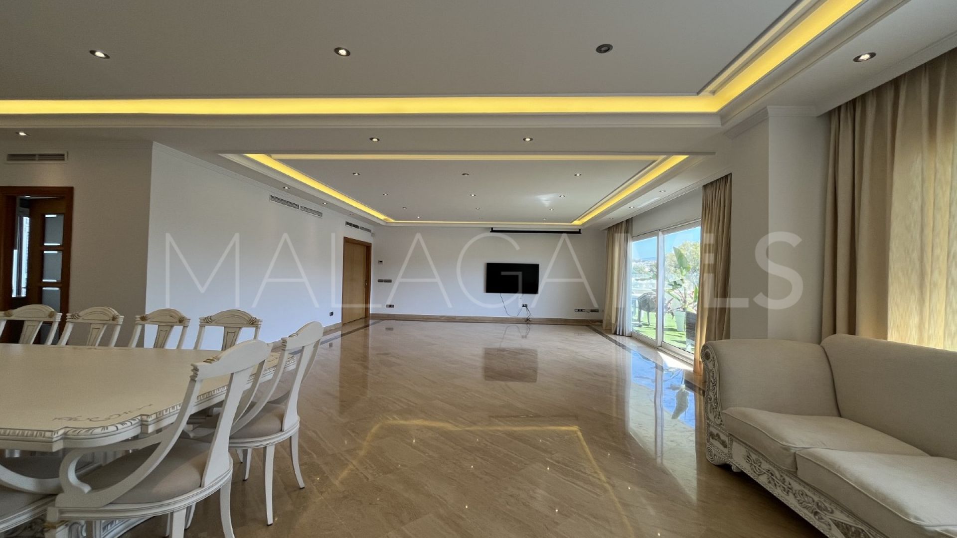 9 bedrooms penthouse for sale in El Embrujo Banús