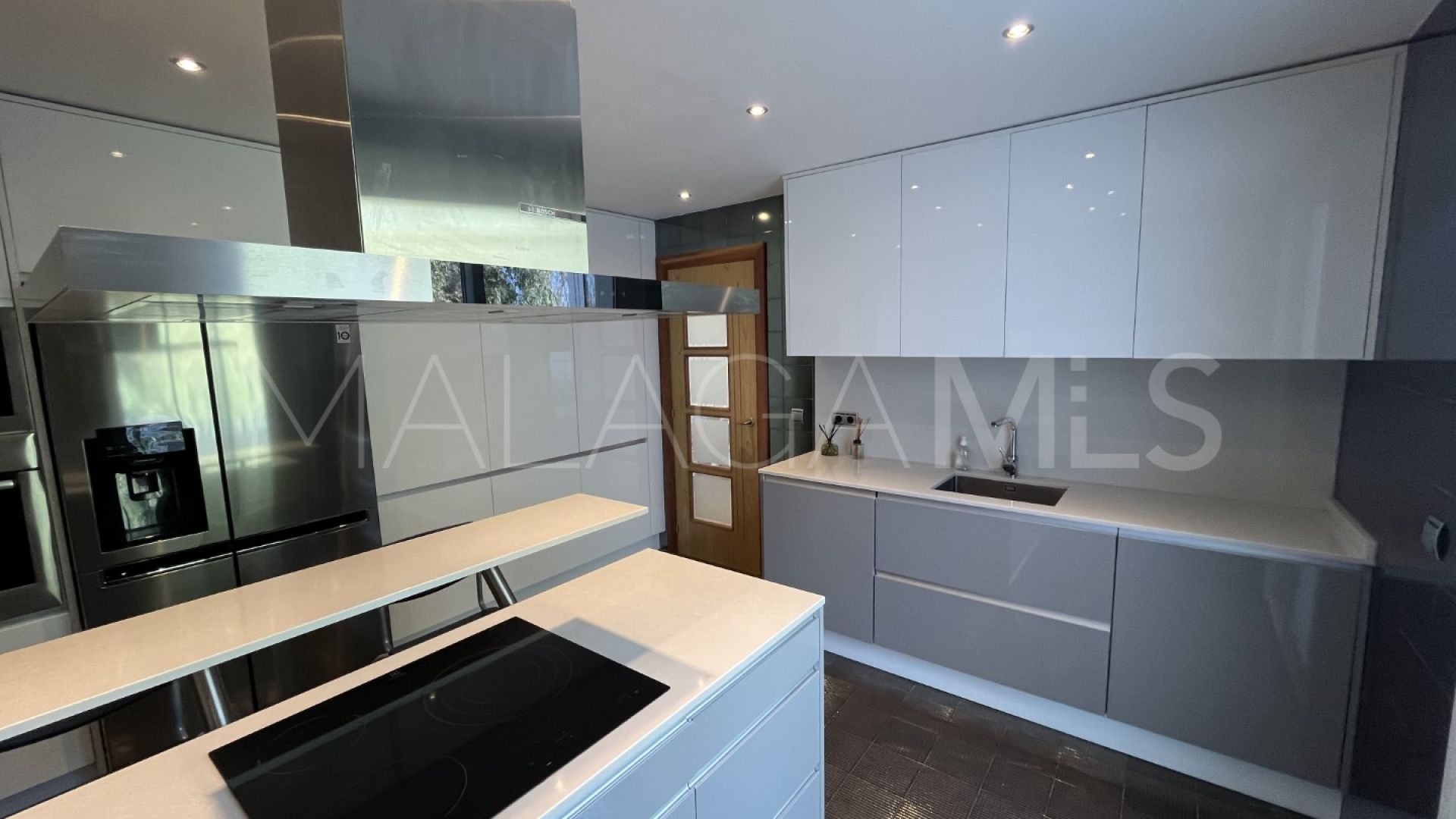 9 bedrooms penthouse for sale in El Embrujo Banús