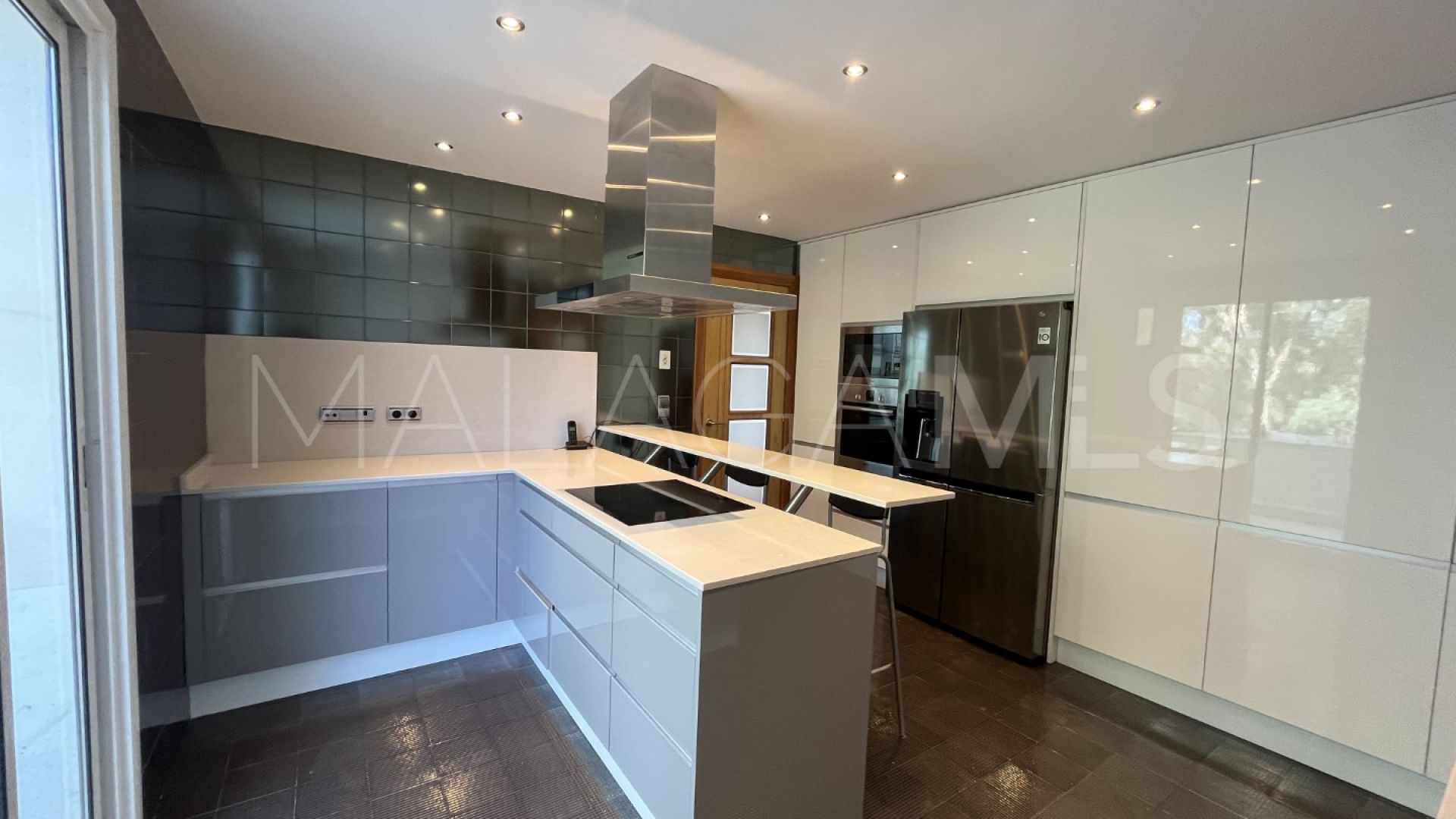 9 bedrooms penthouse for sale in El Embrujo Banús