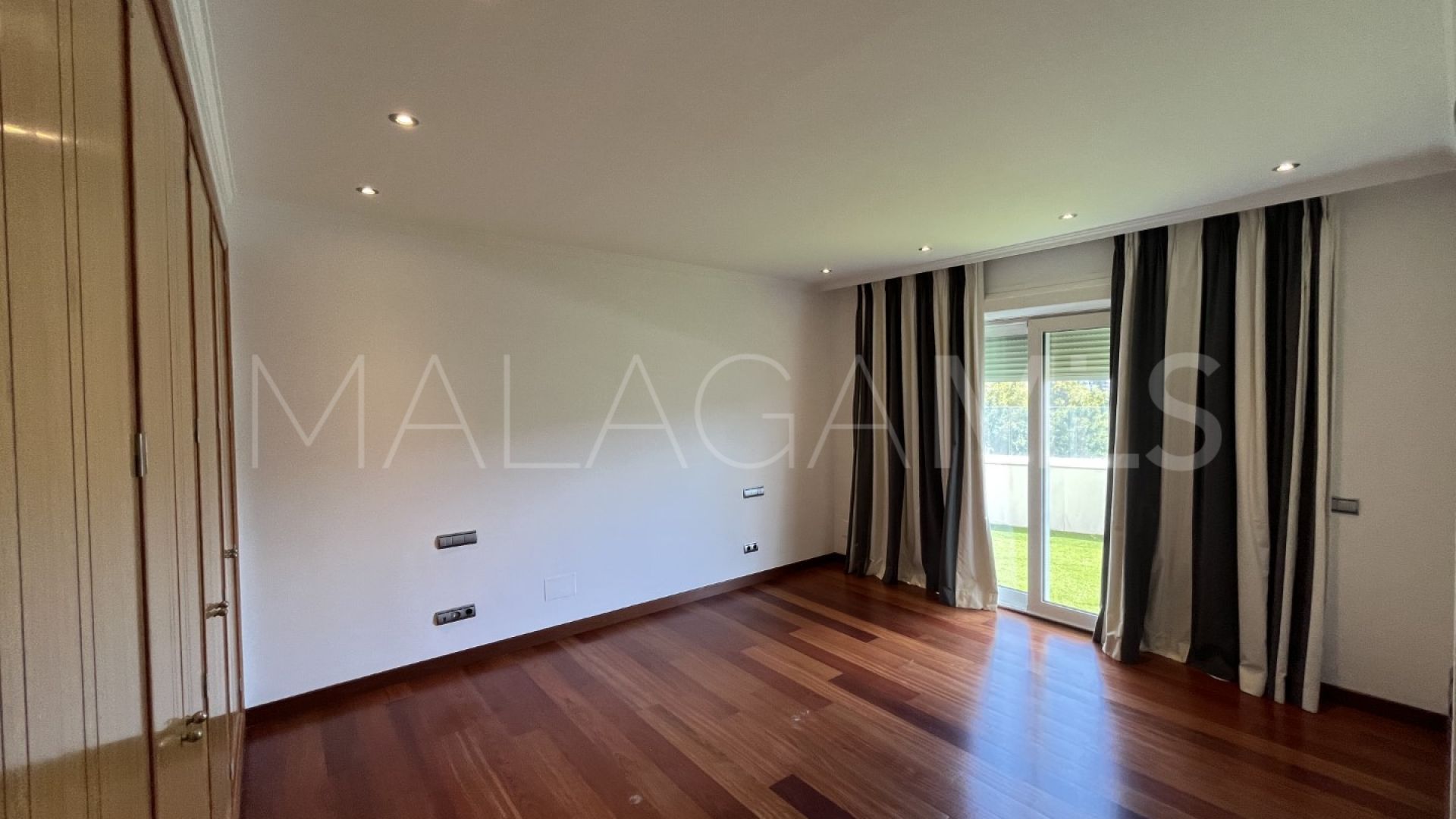9 bedrooms penthouse for sale in El Embrujo Banús