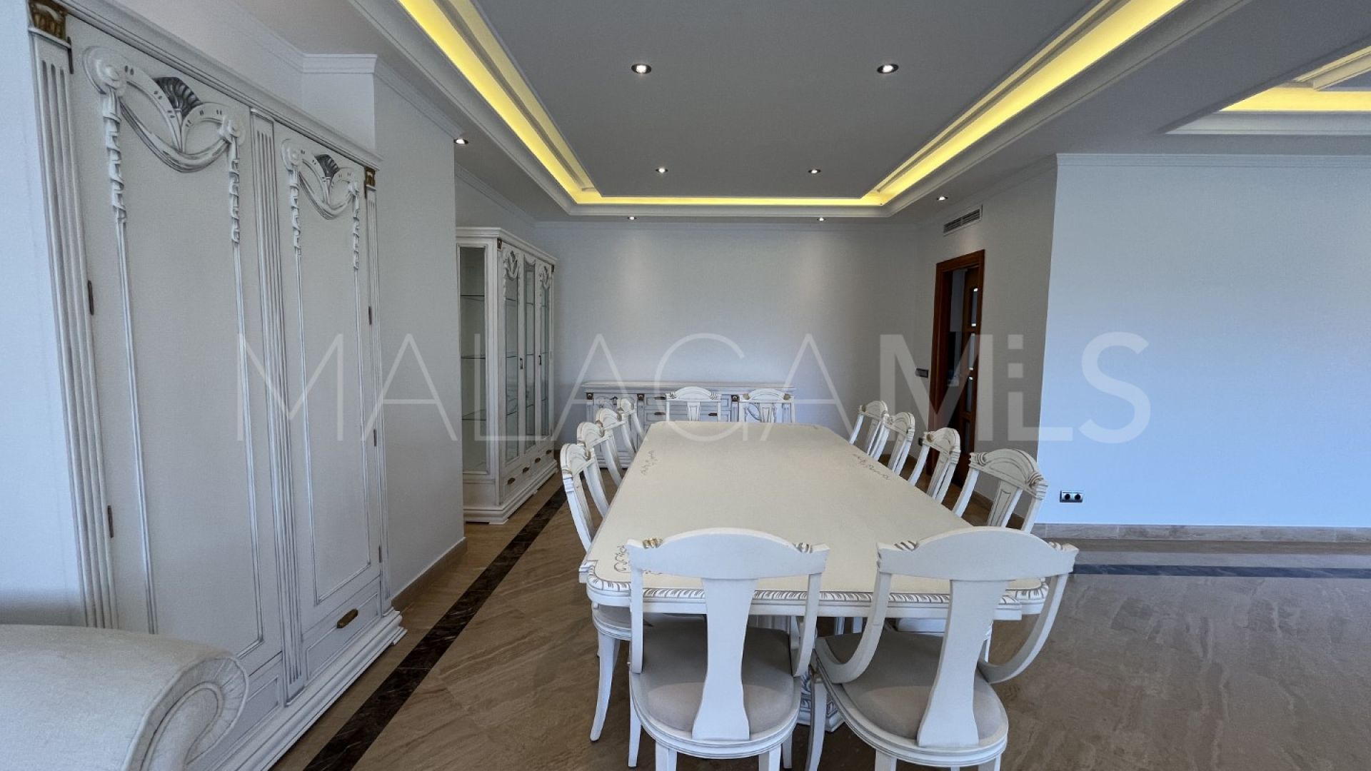 9 bedrooms penthouse for sale in El Embrujo Banús