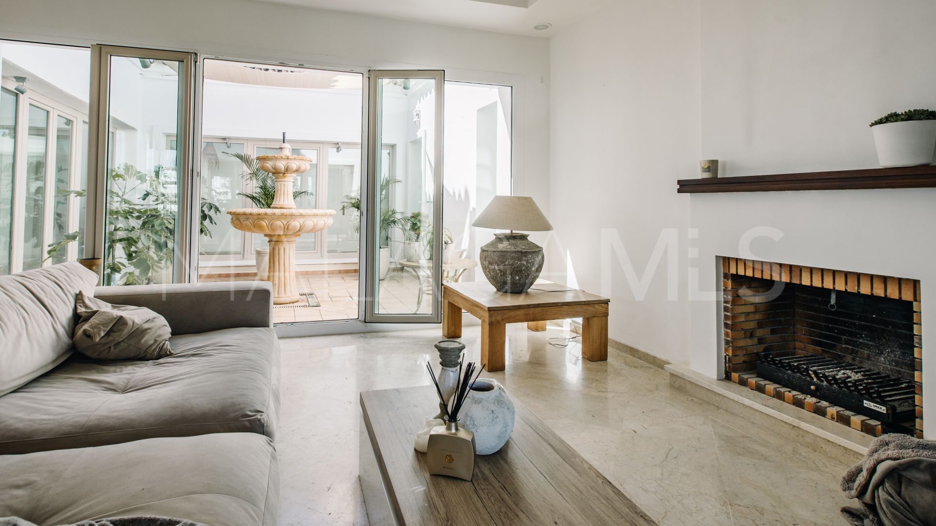 Se vende villa in La Resina Golf de 5 bedrooms