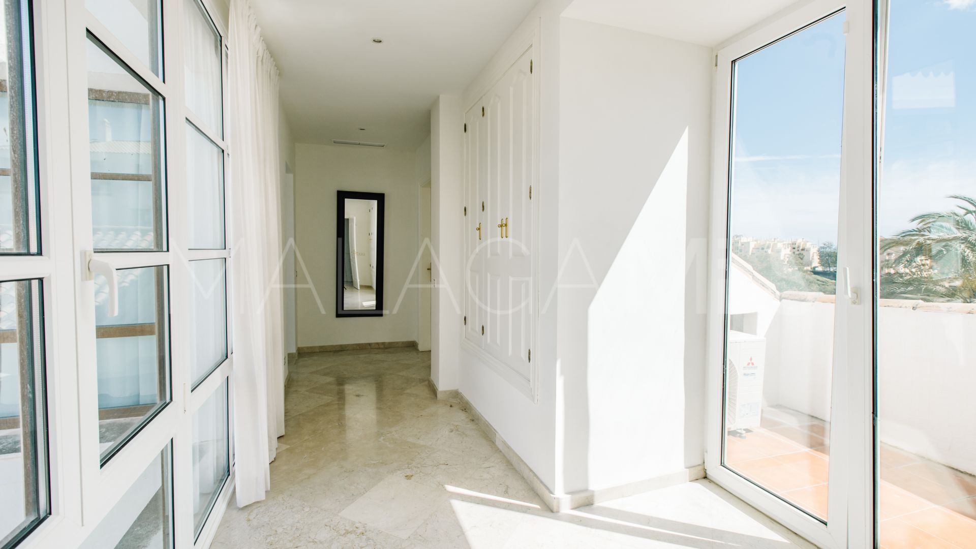 Se vende villa in La Resina Golf de 5 bedrooms
