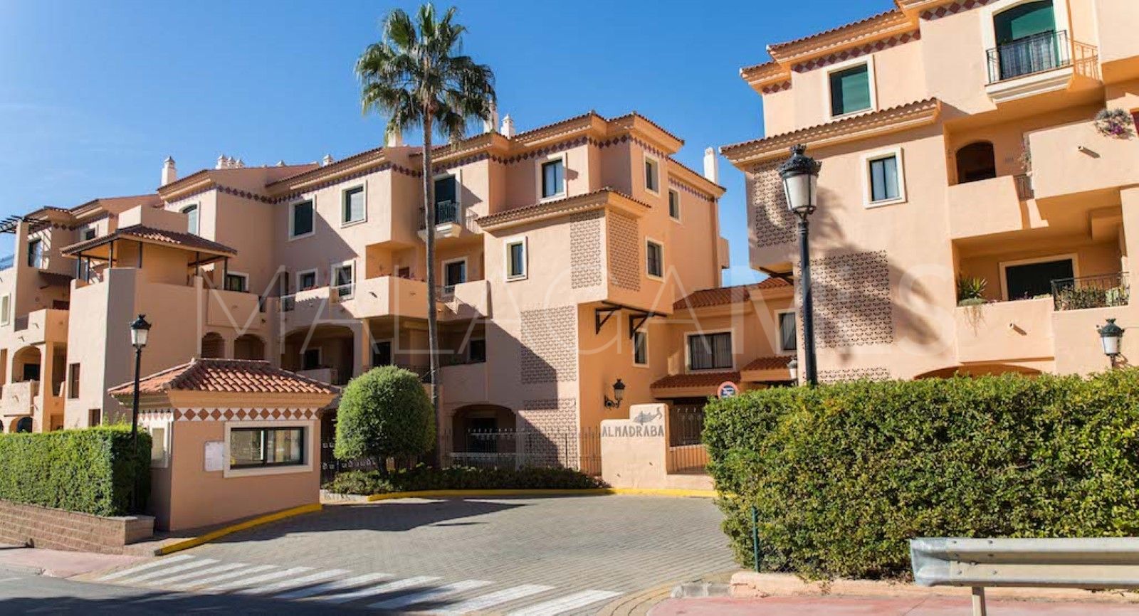 Duplex a la venta in Manilva with 3 bedrooms