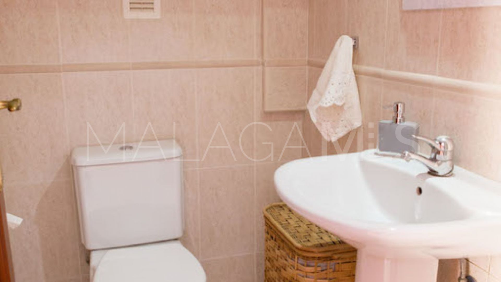 Duplex a la venta in Manilva with 3 bedrooms