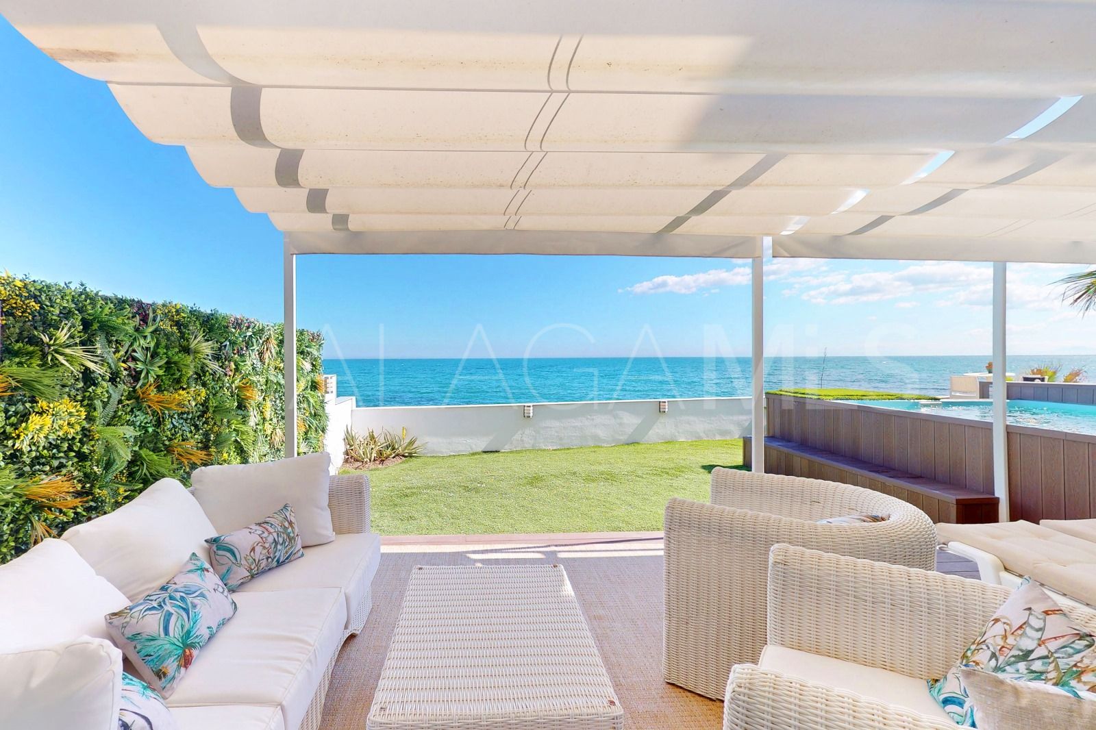 4 bedrooms ground floor duplex in Bahia Dorada for sale