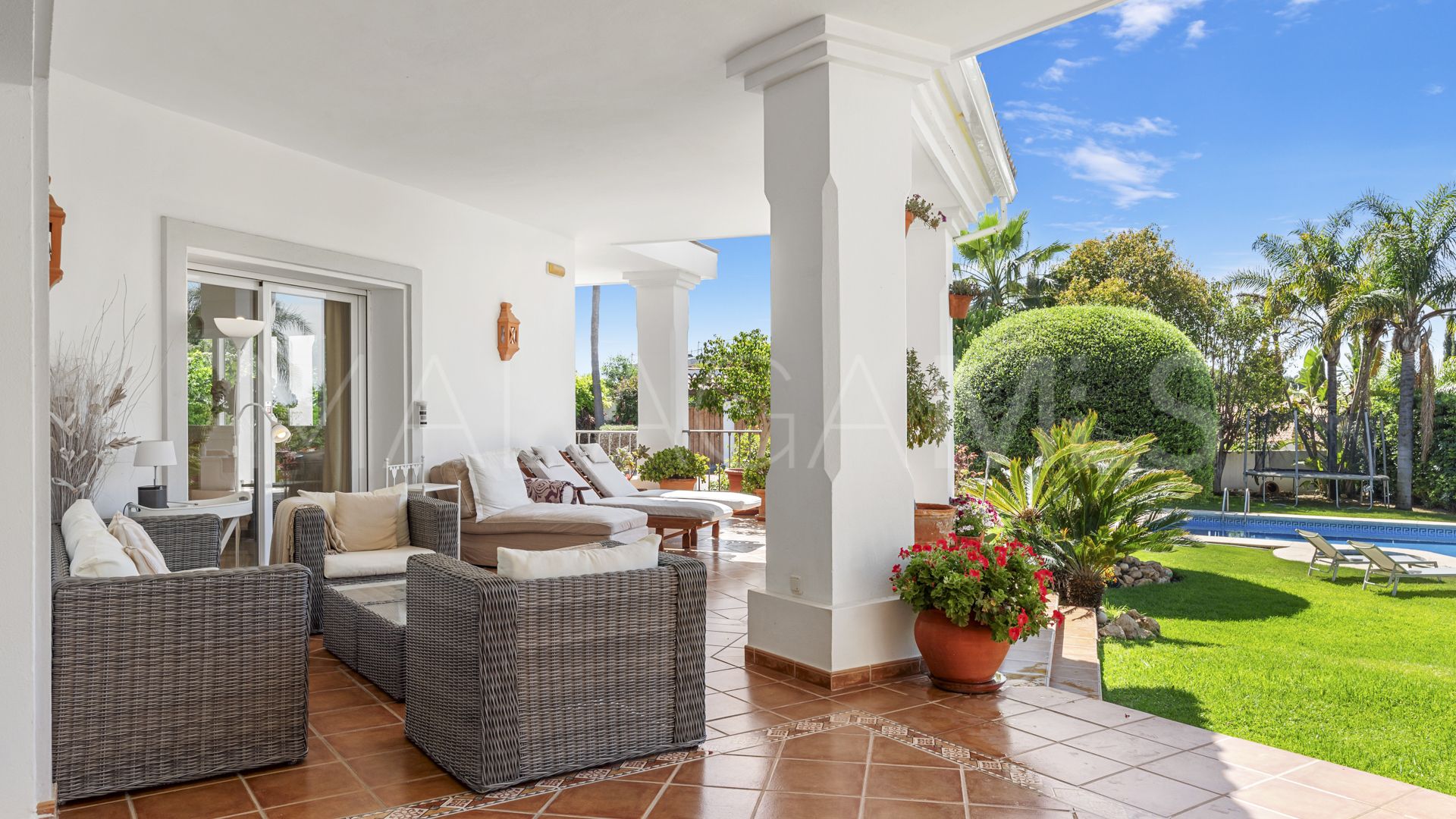 Villa for sale in Paraiso Alto