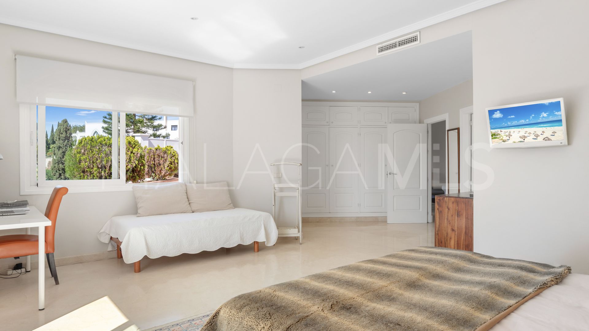 Villa for sale in Paraiso Alto