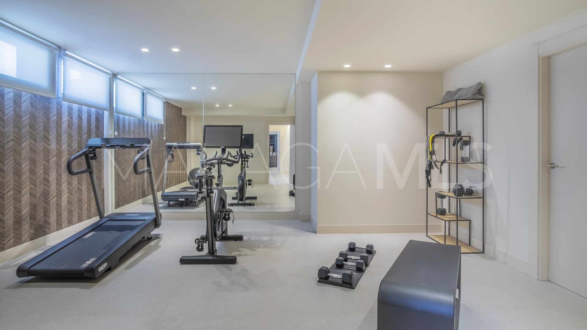 Villa for sale in Estepona