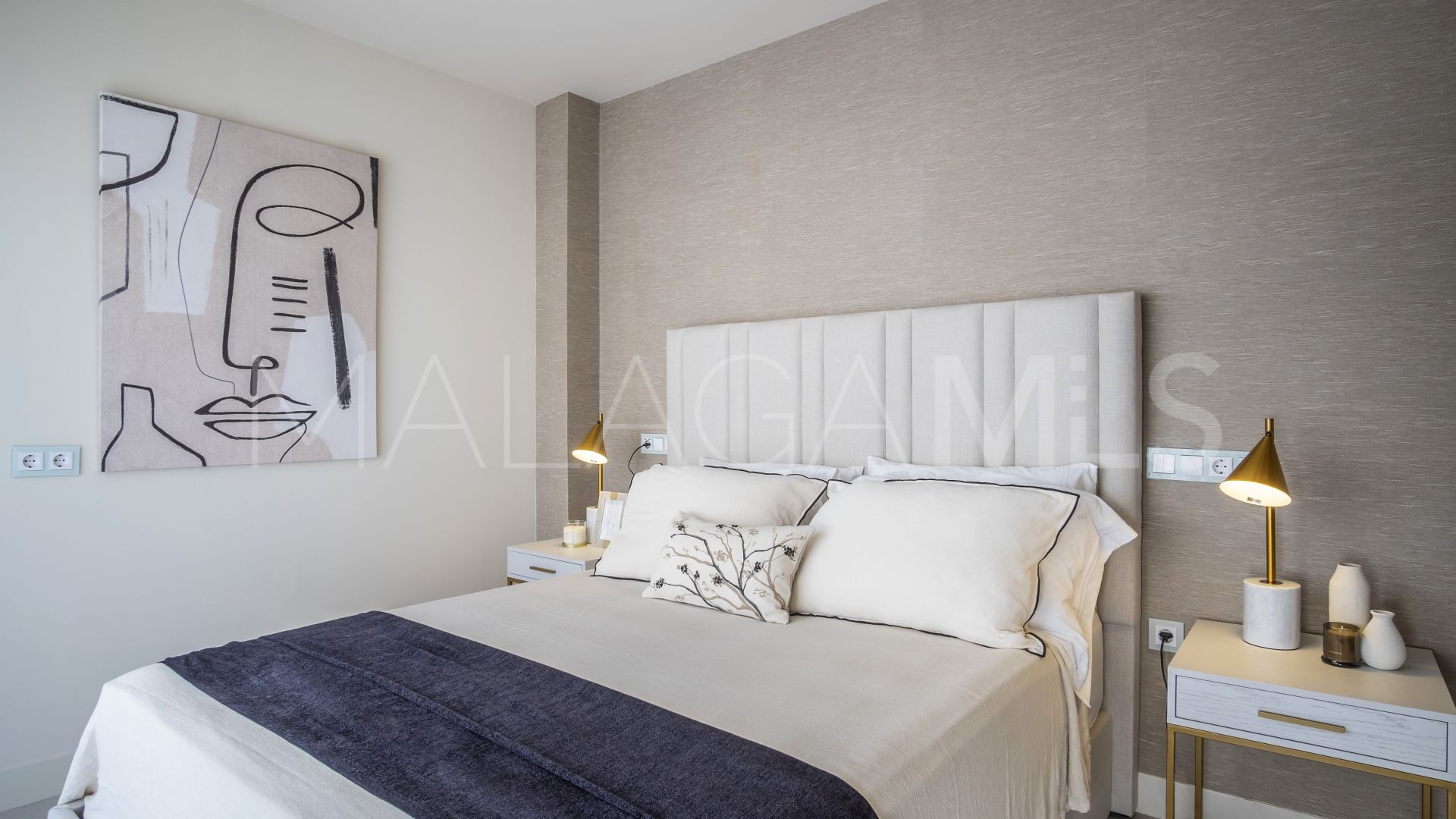 Villa for sale in Estepona