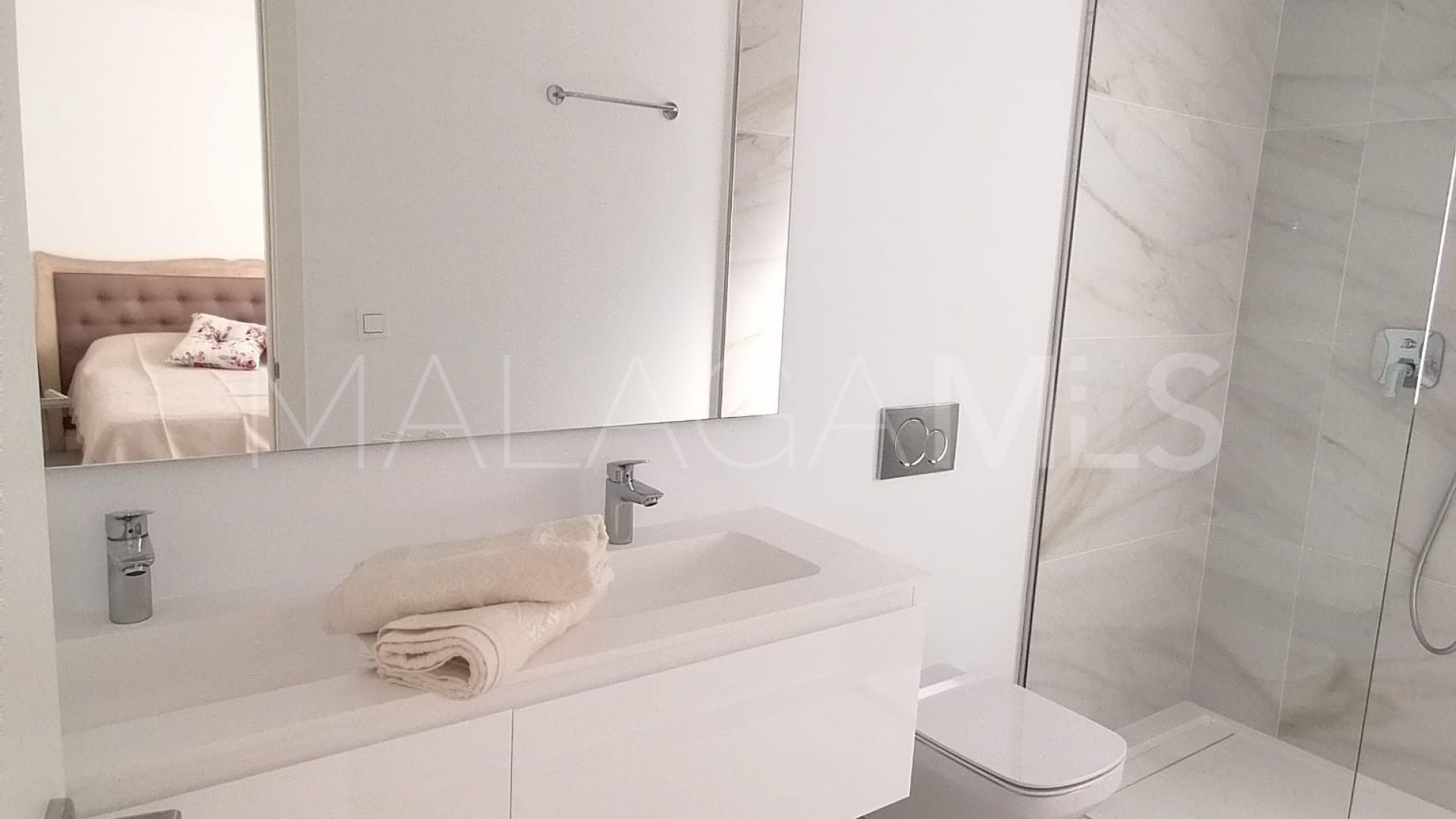 For sale Nueva Andalucia town house