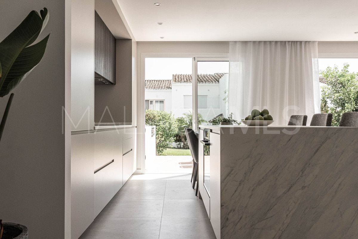 Reihenhaus for sale in Nueva Andalucia
