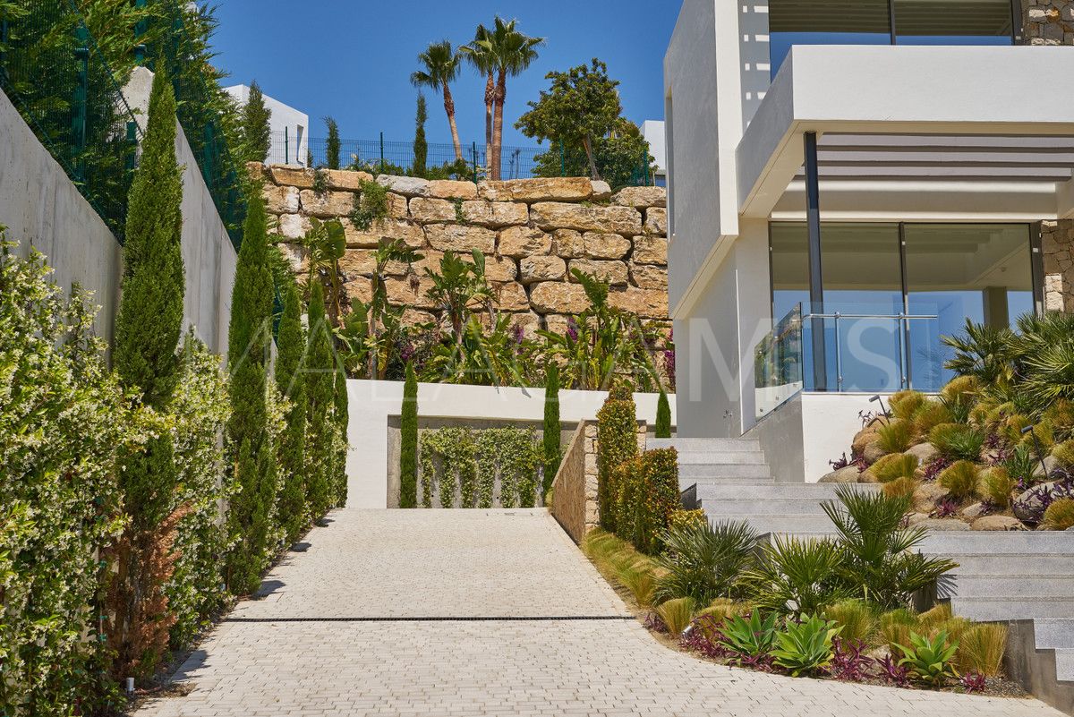Villa for sale in Benahavis
