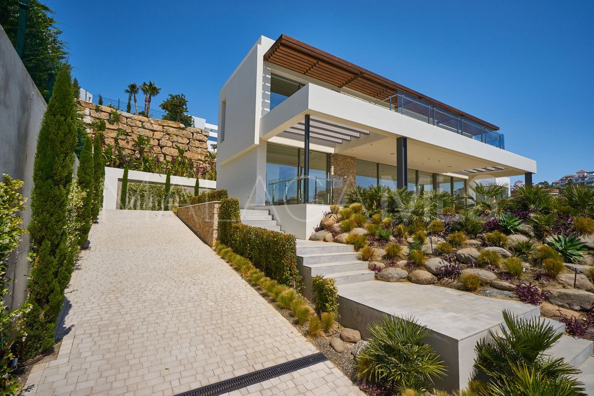 Villa for sale in Benahavis