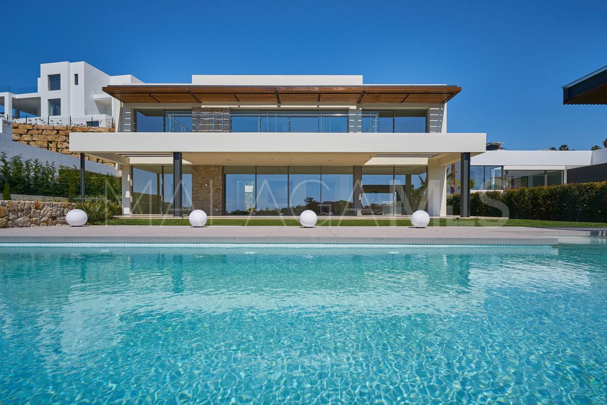 Villa for sale in Benahavis