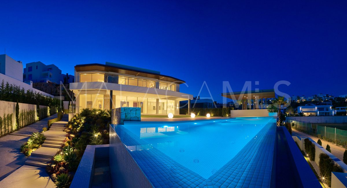 Villa for sale in Benahavis