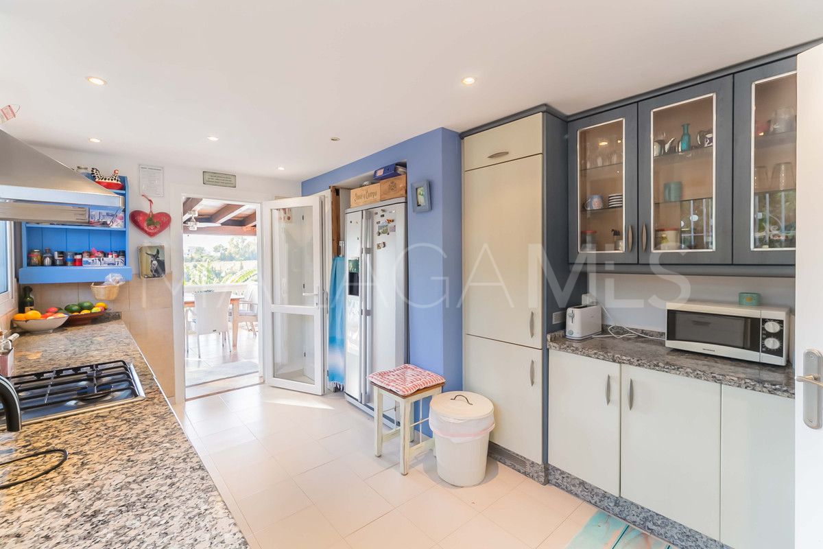 Villa for sale in Guadalmina Alta