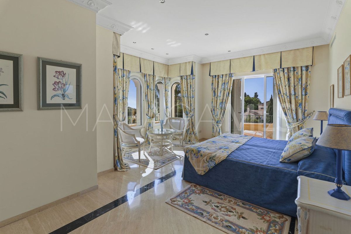 Villa for sale in El Paraiso