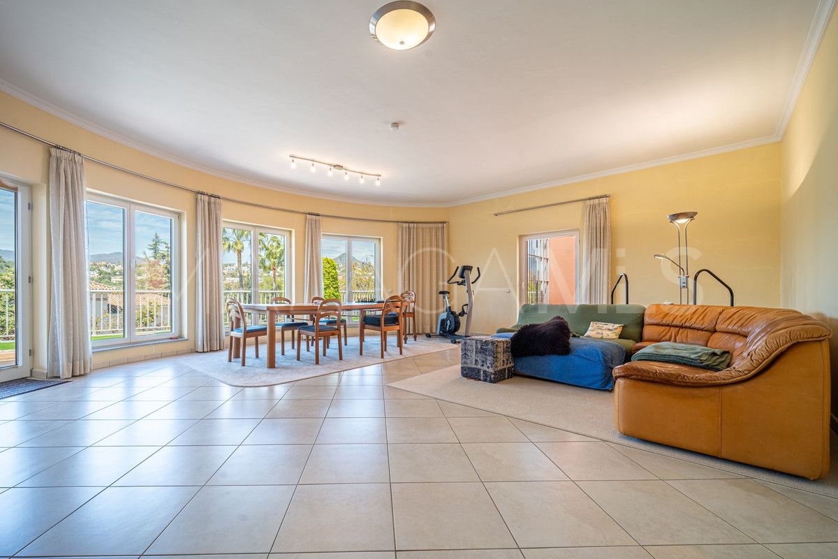 Villa for sale in El Paraiso