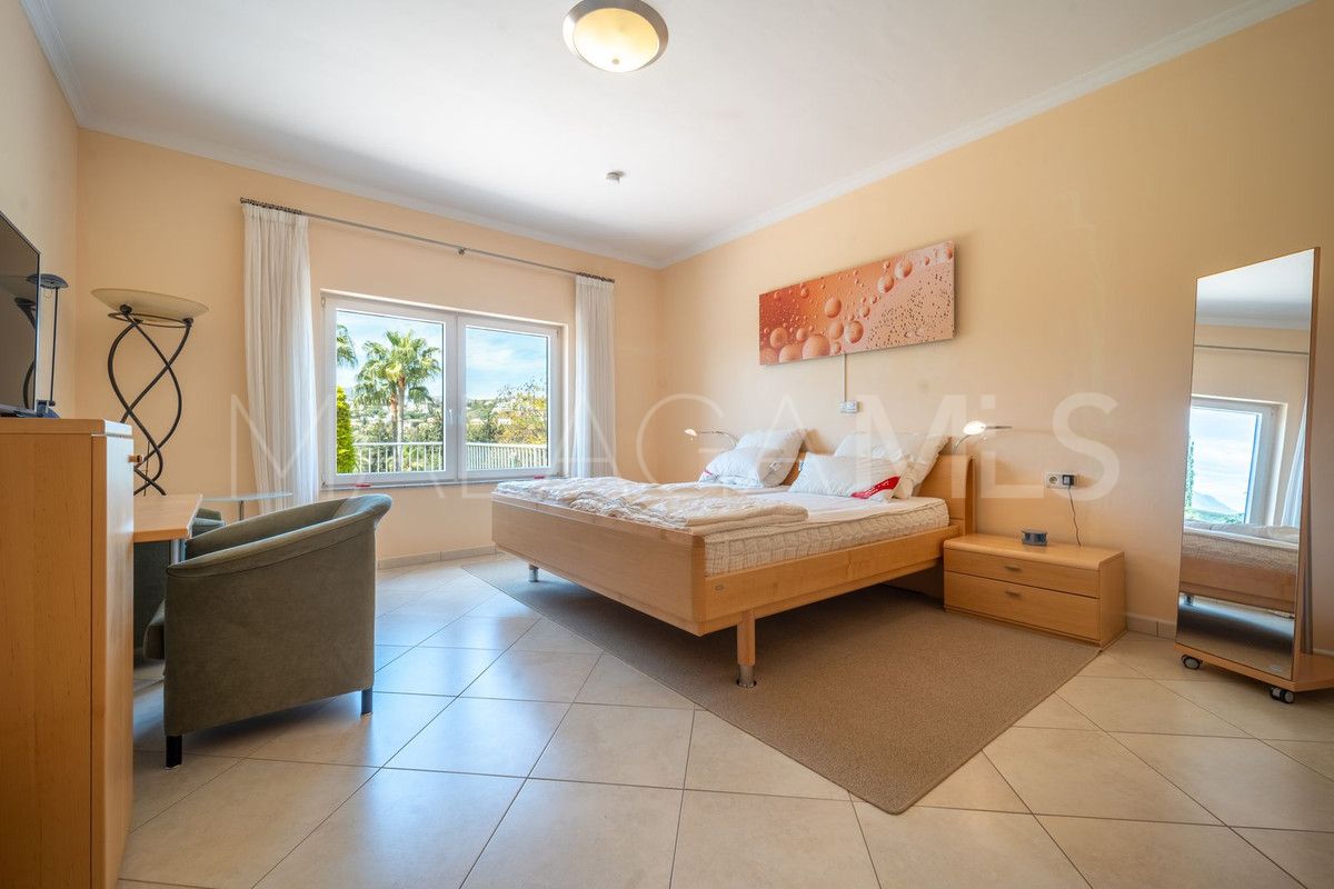 Villa for sale in El Paraiso