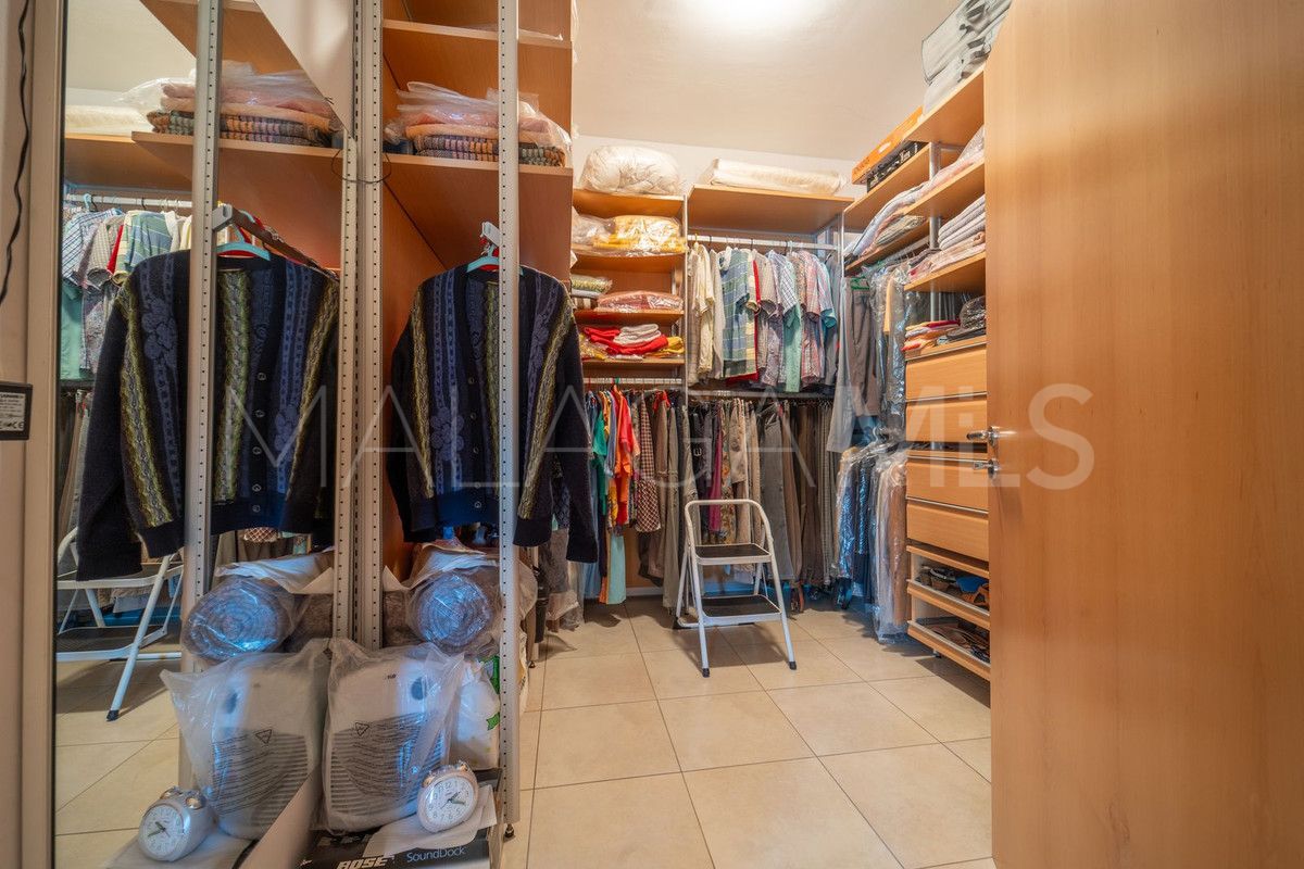 Villa for sale in El Paraiso