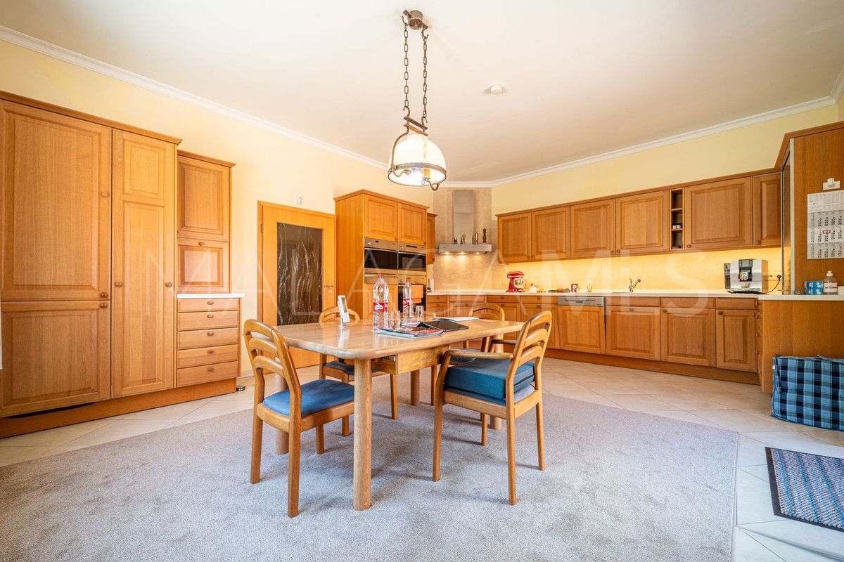 Villa for sale in El Paraiso