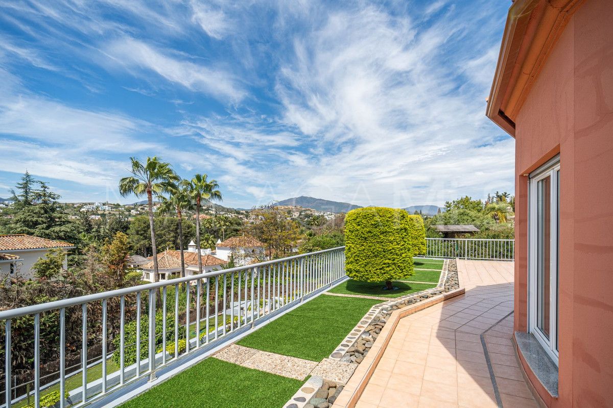 Villa for sale in El Paraiso
