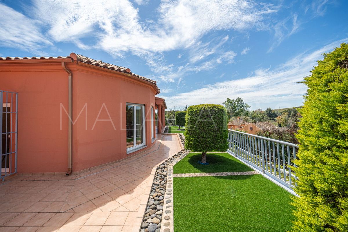 Villa for sale in El Paraiso