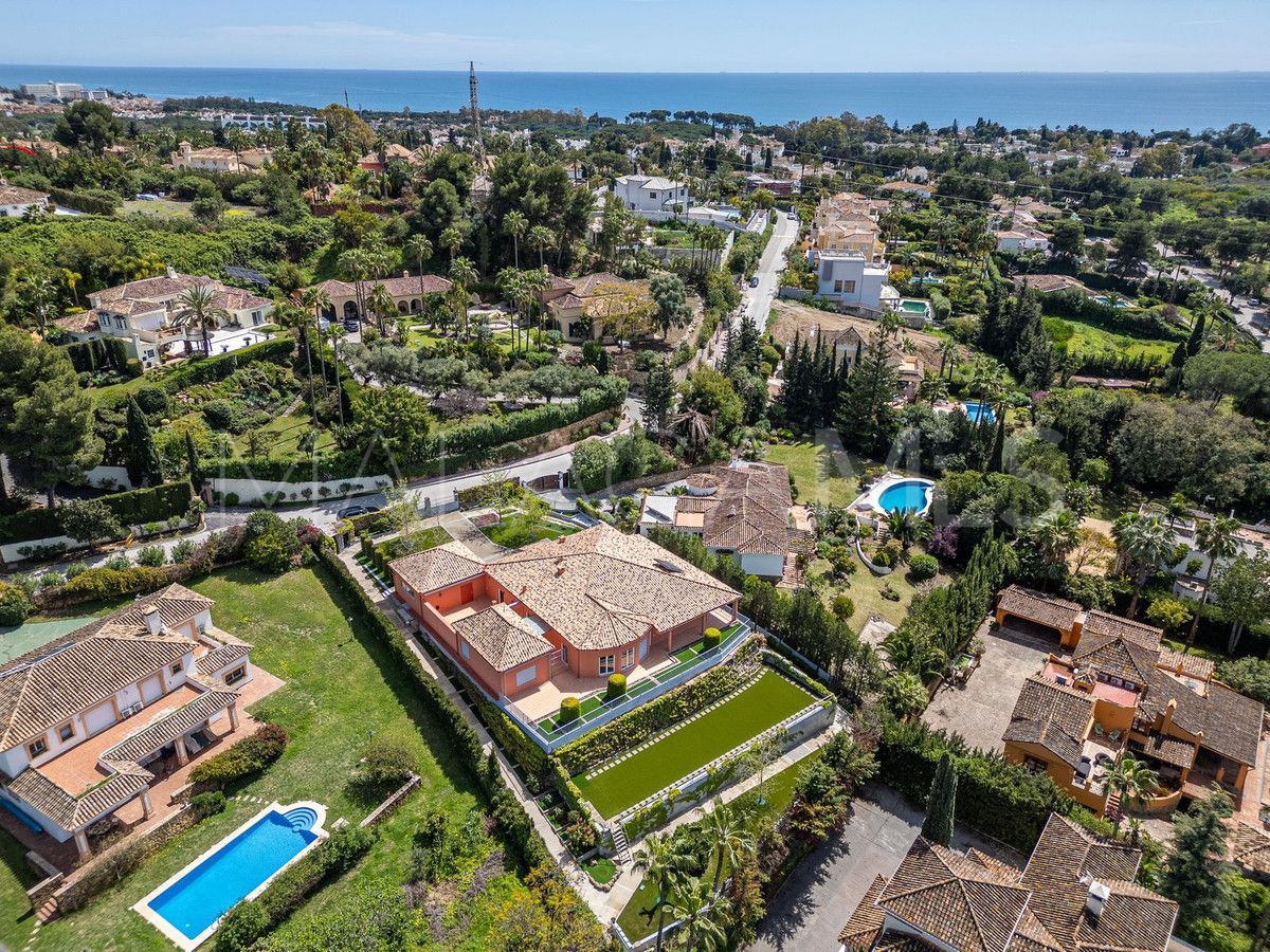 Villa for sale in El Paraiso