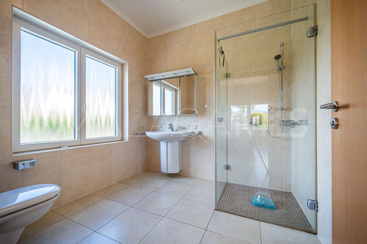 Villa for sale in El Paraiso