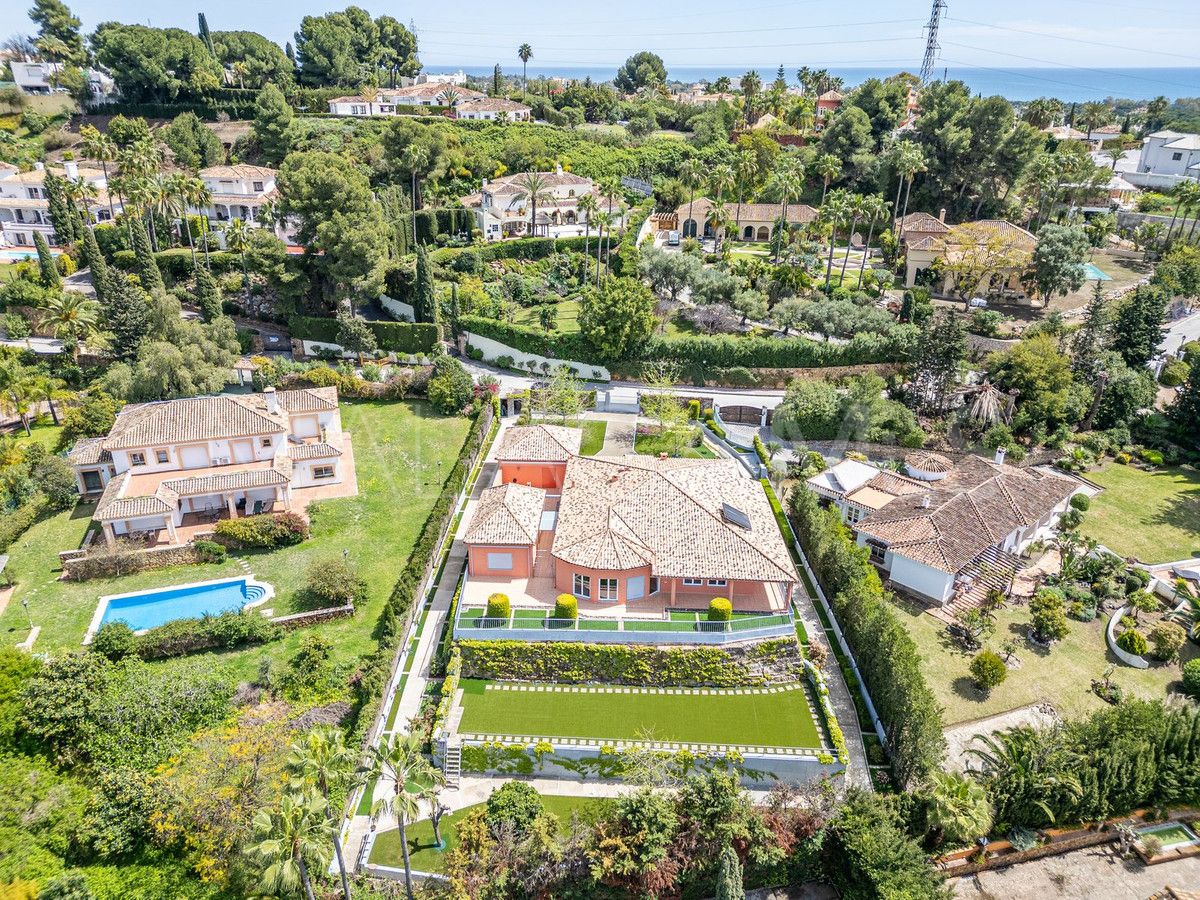 Villa for sale in El Paraiso