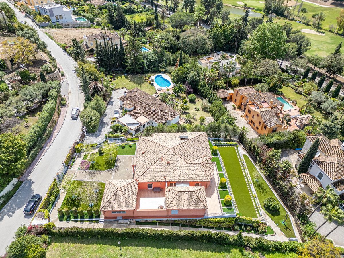 Villa for sale in El Paraiso