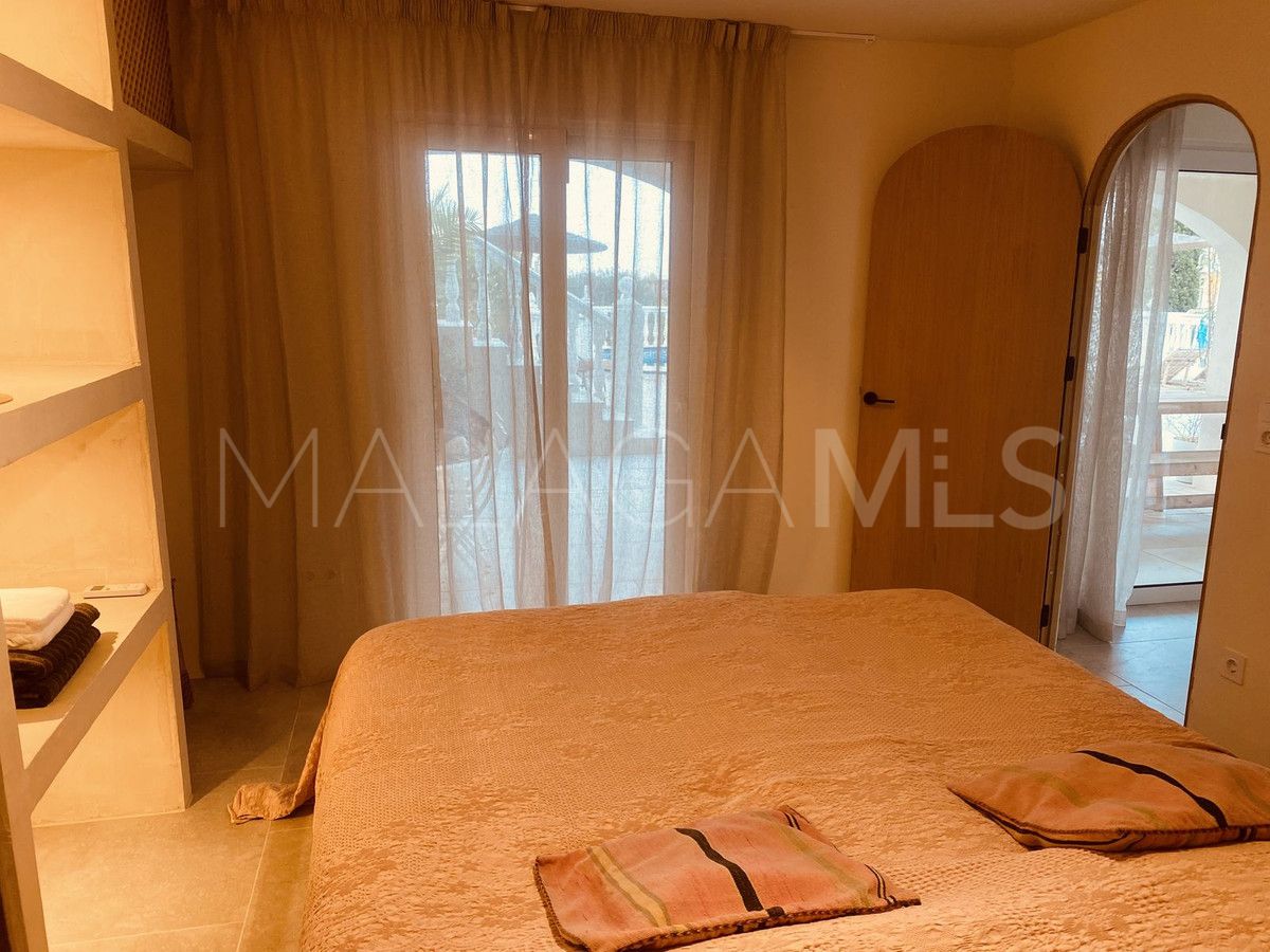 Villa for sale in El Chaparral with 5 bedrooms