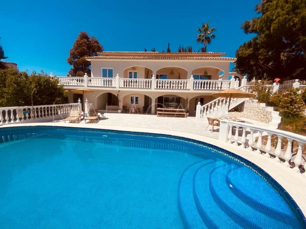 Villa for sale in El Chaparral with 5 bedrooms