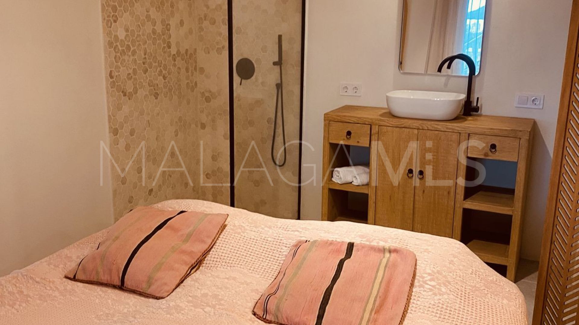 Villa for sale in El Chaparral with 5 bedrooms