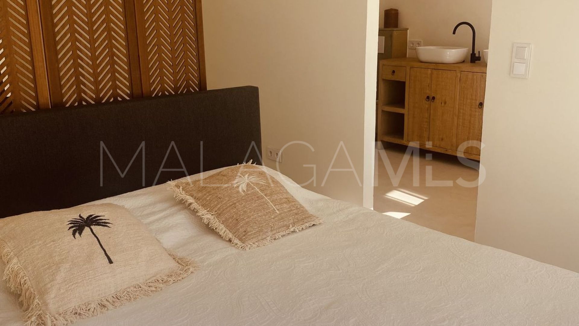 Villa for sale in El Chaparral with 5 bedrooms