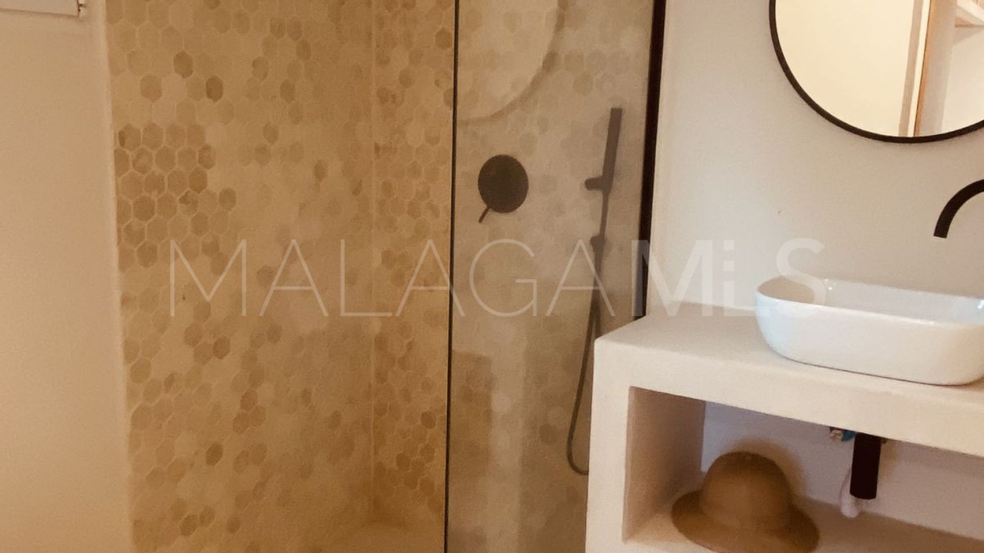 Villa for sale in El Chaparral with 5 bedrooms