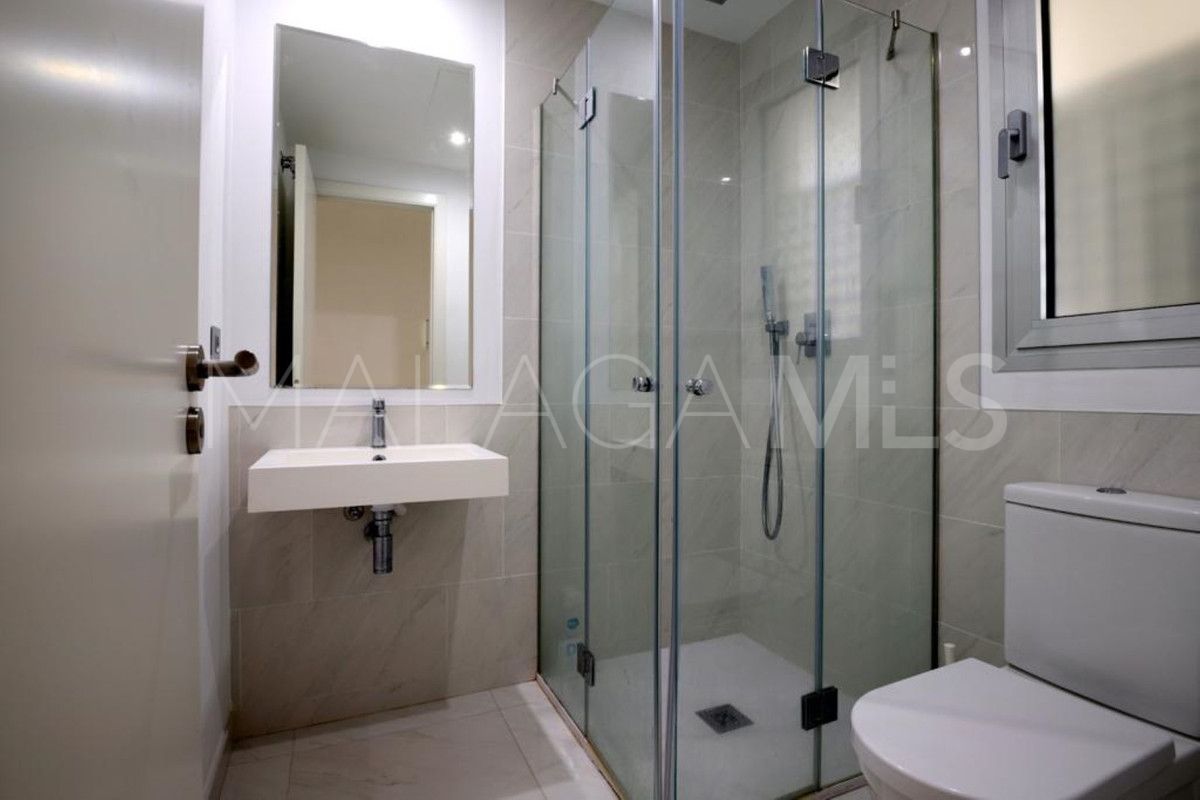 Ground floor apartment for sale in Bel Air with 2 bedrooms