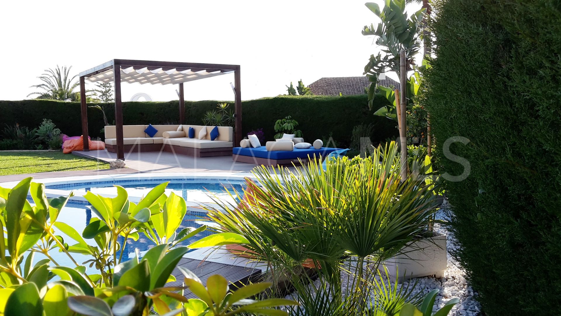 Villa for sale in Los Naranjos de Marbella