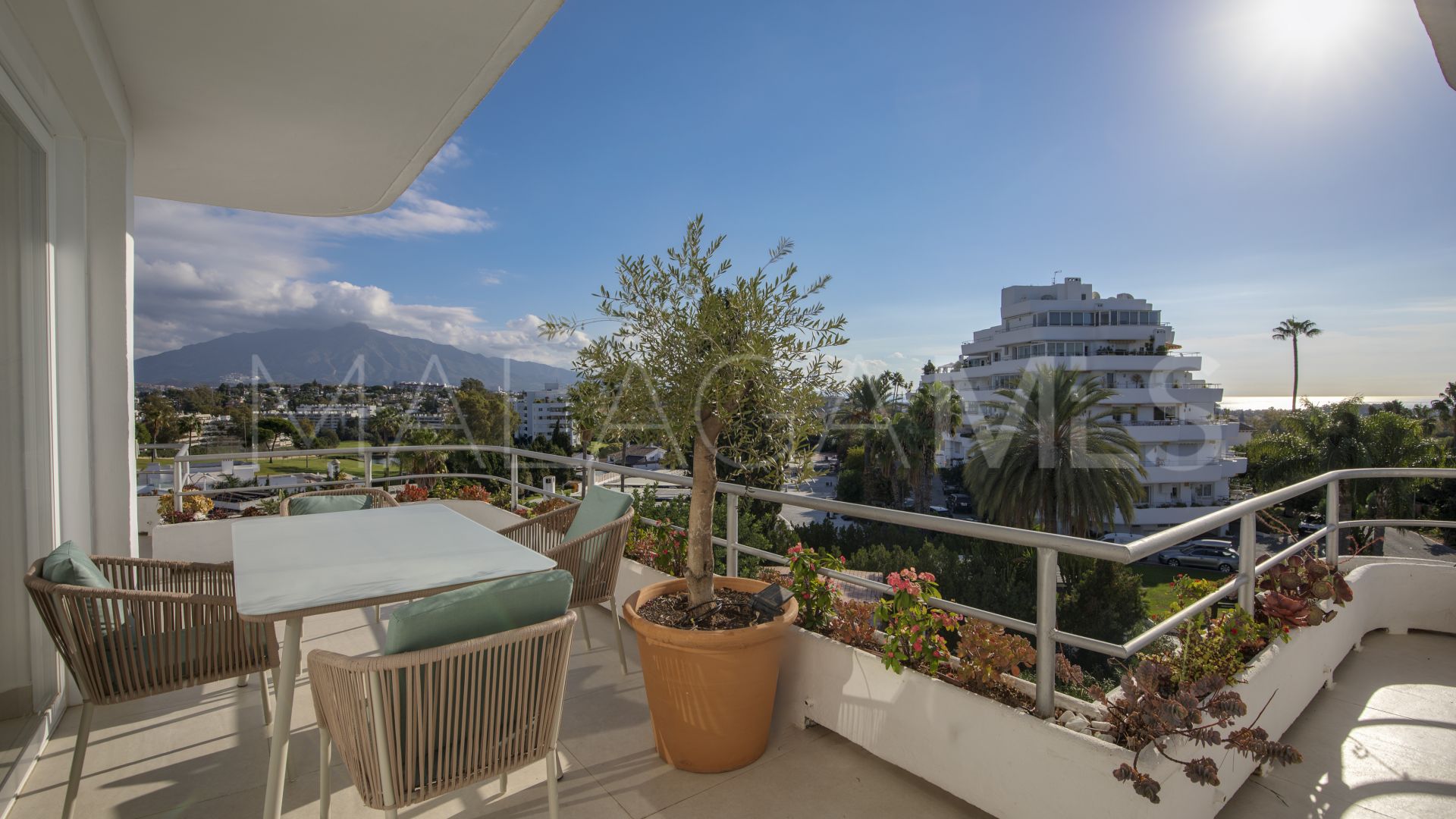 Apartamento de 3 bedrooms a la venta in Guadalmina Alta