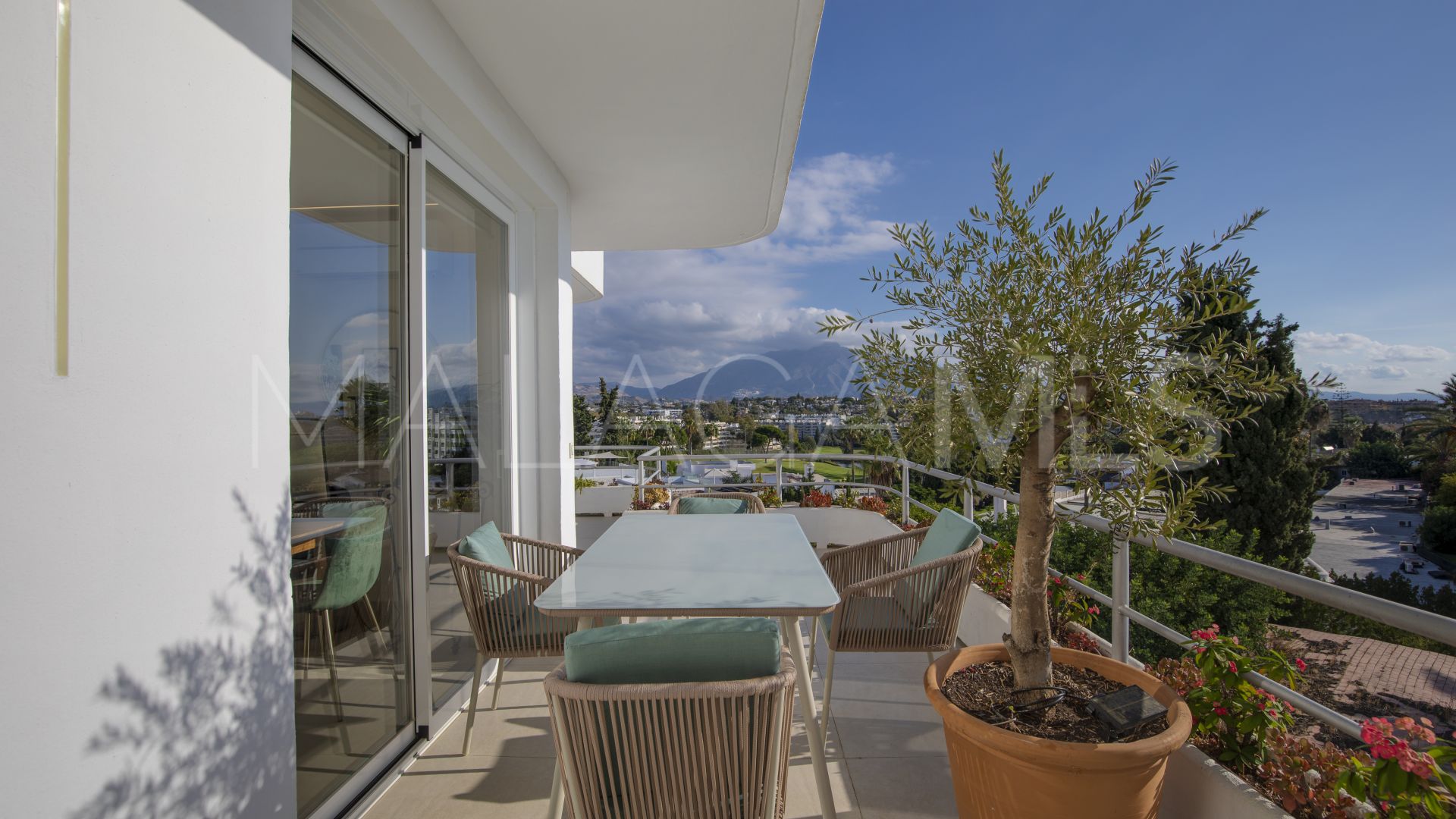 Apartamento de 3 bedrooms a la venta in Guadalmina Alta