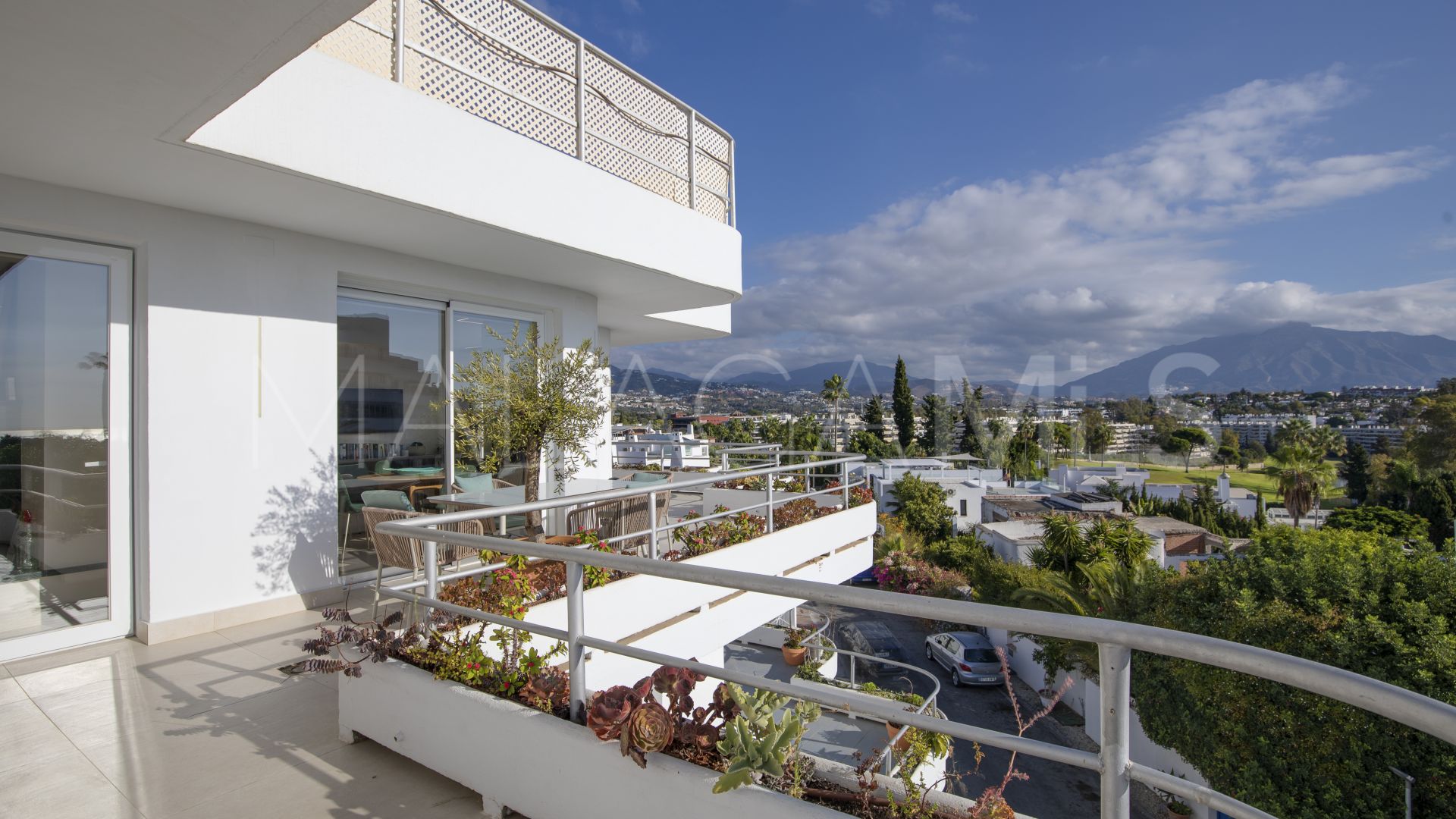 Apartamento de 3 bedrooms a la venta in Guadalmina Alta