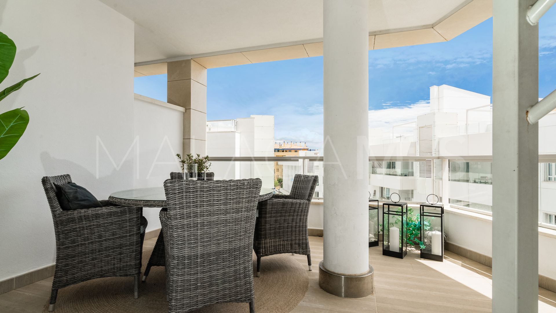 Appartement terrasse for sale in Los Arqueros Beach