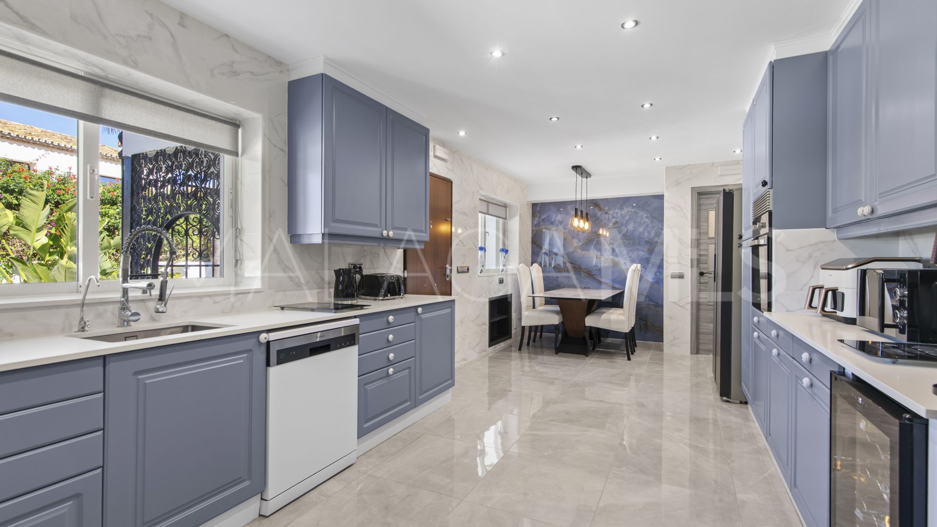 Casasola, villa for sale